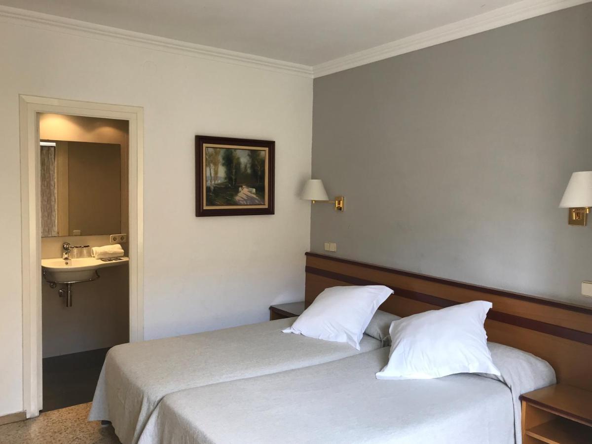 Hostal Can Pou ヴィドレレス エクステリア 写真