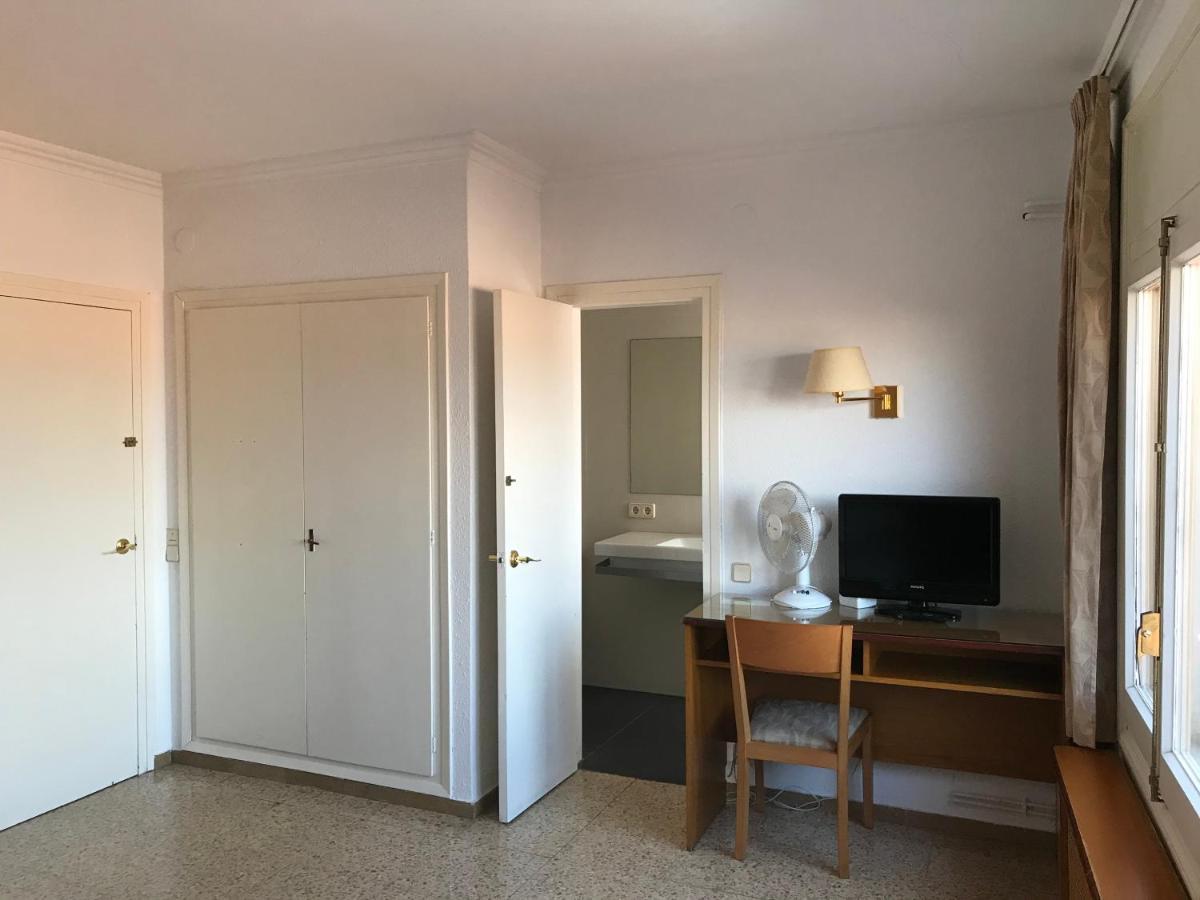 Hostal Can Pou ヴィドレレス エクステリア 写真