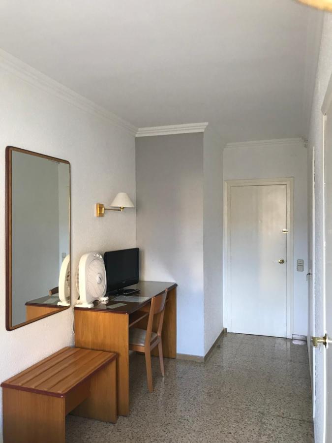 Hostal Can Pou ヴィドレレス エクステリア 写真