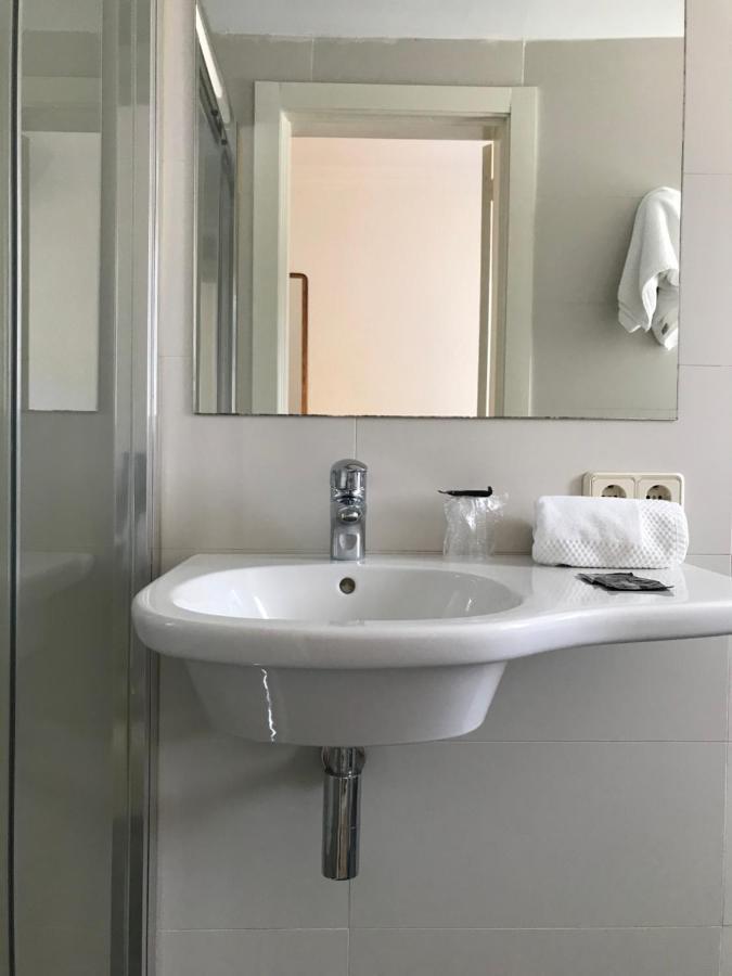 Hostal Can Pou ヴィドレレス エクステリア 写真
